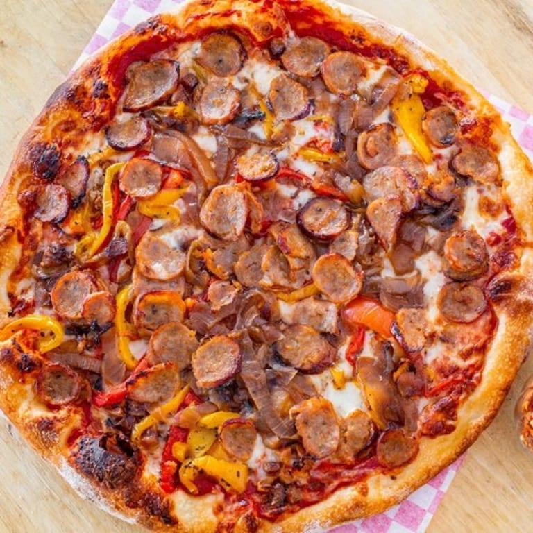 Delicious Thin Crust Pizza